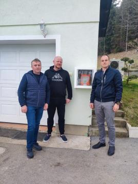 Predaja defibrilatorja Brezen